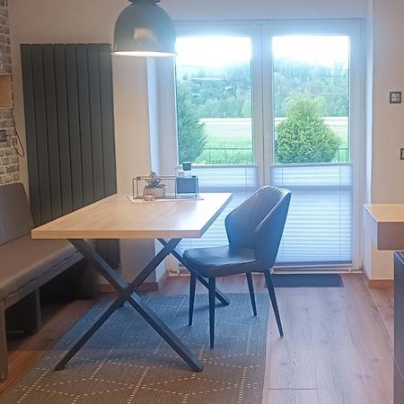 ニーダーヴィーザHaus Mariアパートメント エクステリア 写真