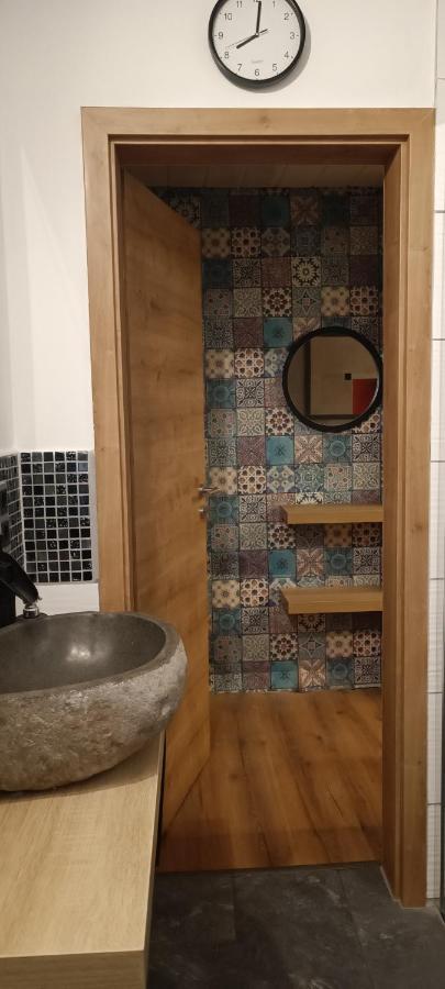 ニーダーヴィーザHaus Mariアパートメント エクステリア 写真